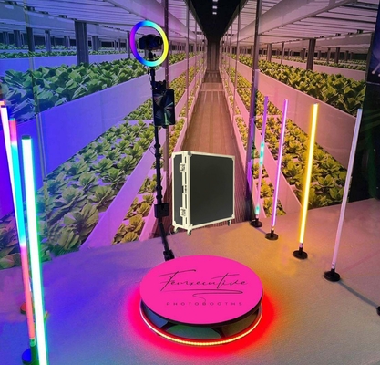 Photobooth à 360 degrés pour le mariage 360 ​​Photo Booth Fournitures de fête rotatives automatiques avec flight case